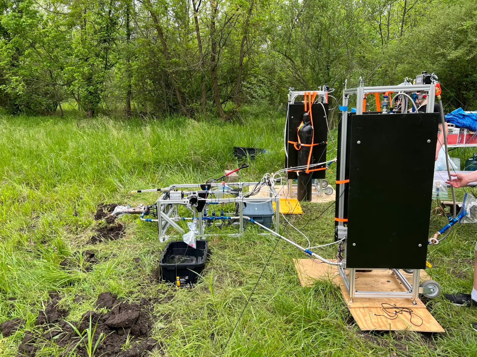 Liquids Rocket Engine in the Field